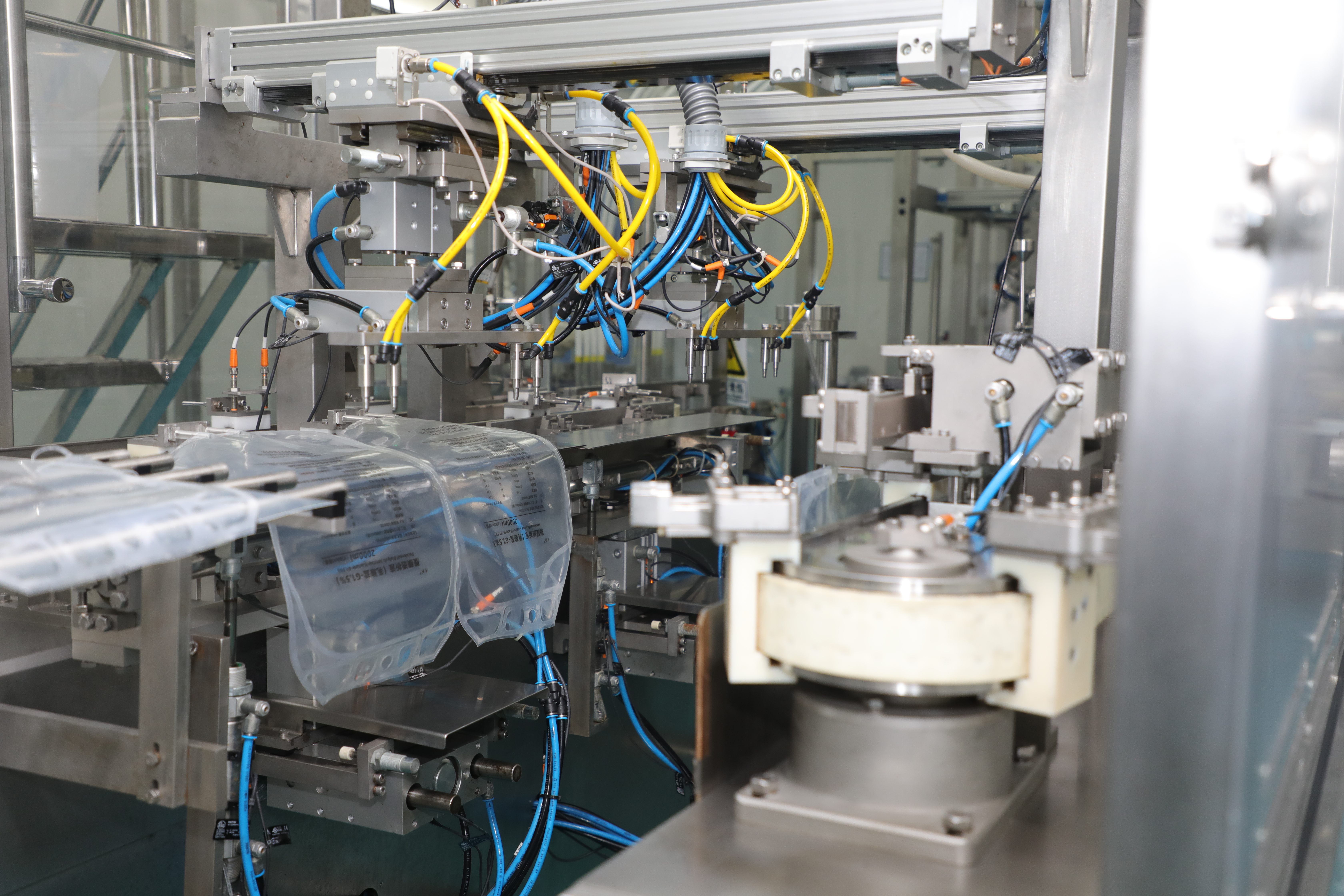 现代化药品标准化生产线